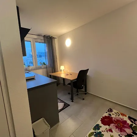 Living & Francfort-sur-le-Main