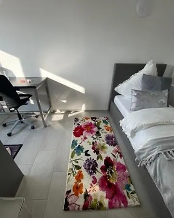 Living & Apartment *