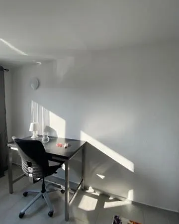 Living & Apartment *