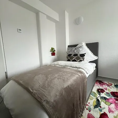 Living & Apartment