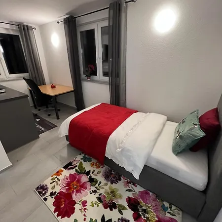 Living & Апартаменты