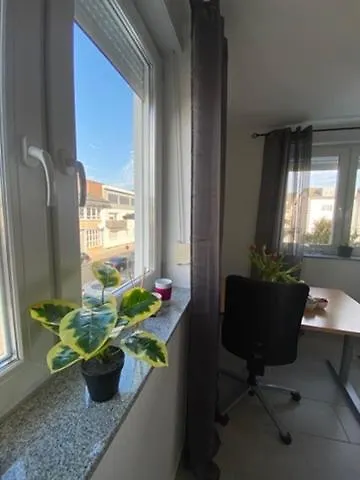 Living & Апартаменты *