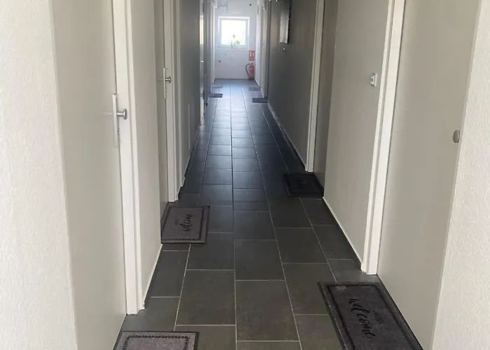 Living & Апартаменты *