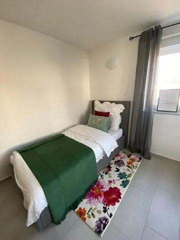 Апартаменты Living & *