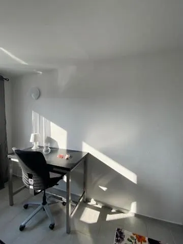 Living & Апартаменты *