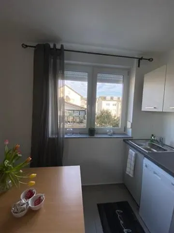 Living & Апартаменты *