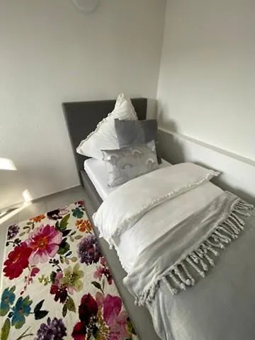 Living & Апартаменты *