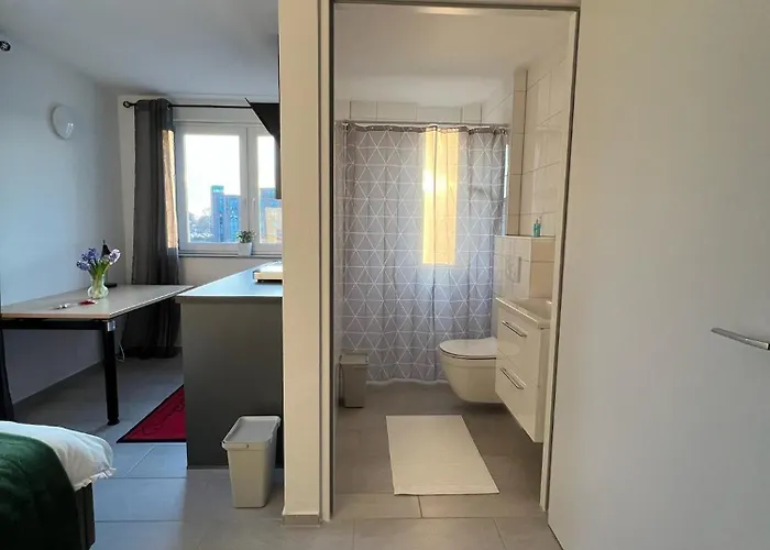 Апартаменты Living & *